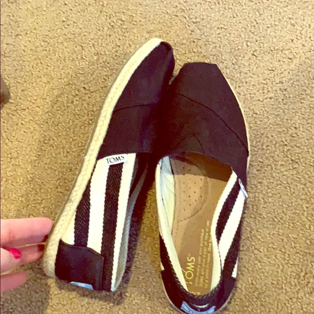 Toms